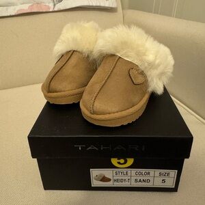 NWT Tahari Brown Faux Fur-Lined Heidy Slippers Toddler 5